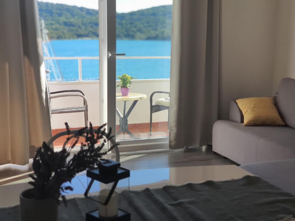 Guesthouse Mila Tisno Buitenkant foto