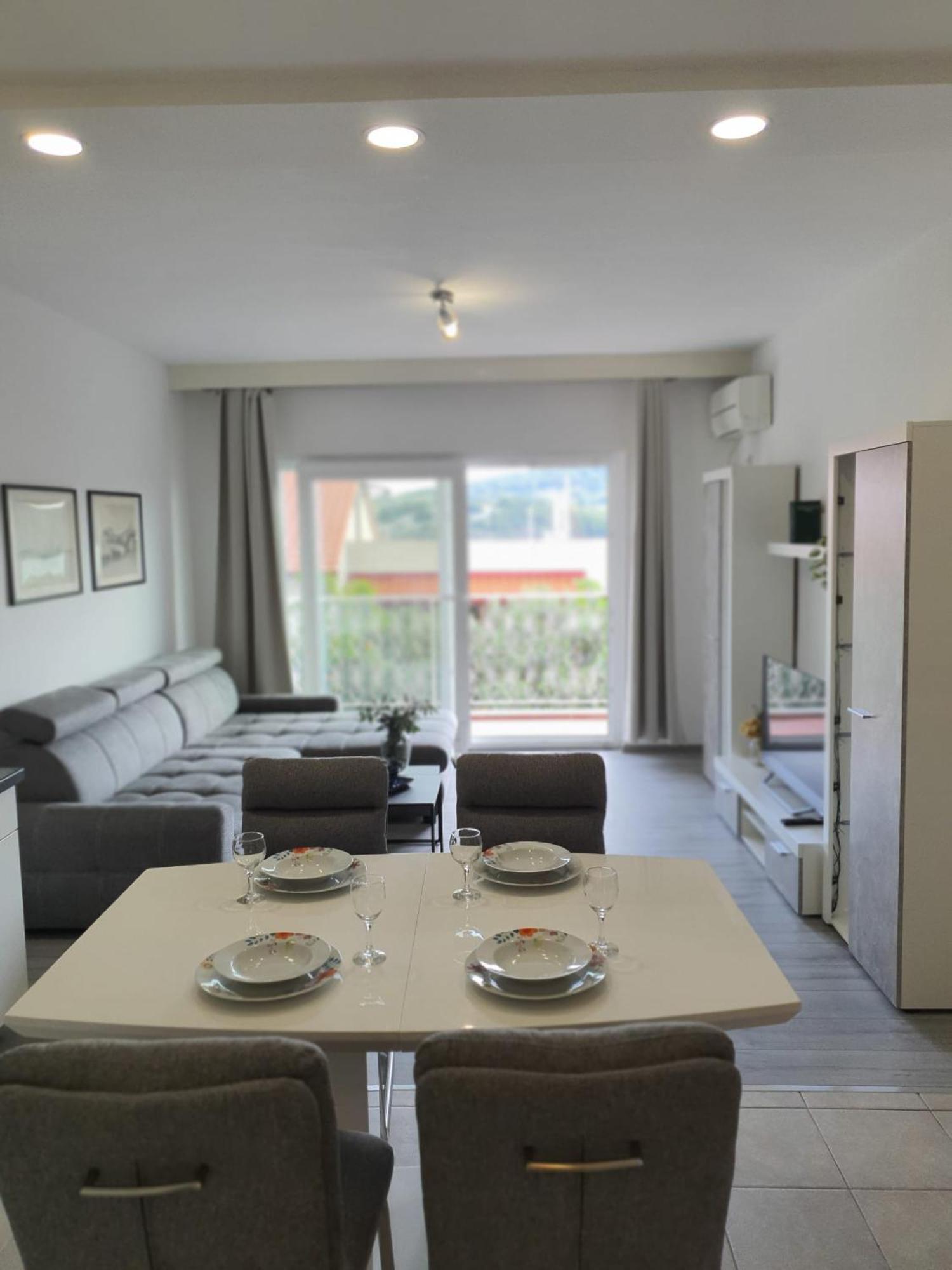 Guesthouse Mila Tisno Buitenkant foto
