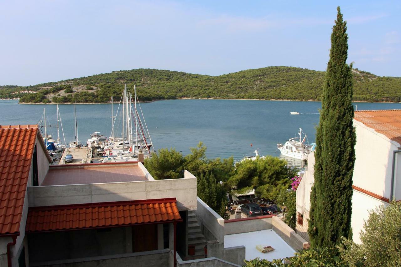 Guesthouse Mila Tisno Buitenkant foto