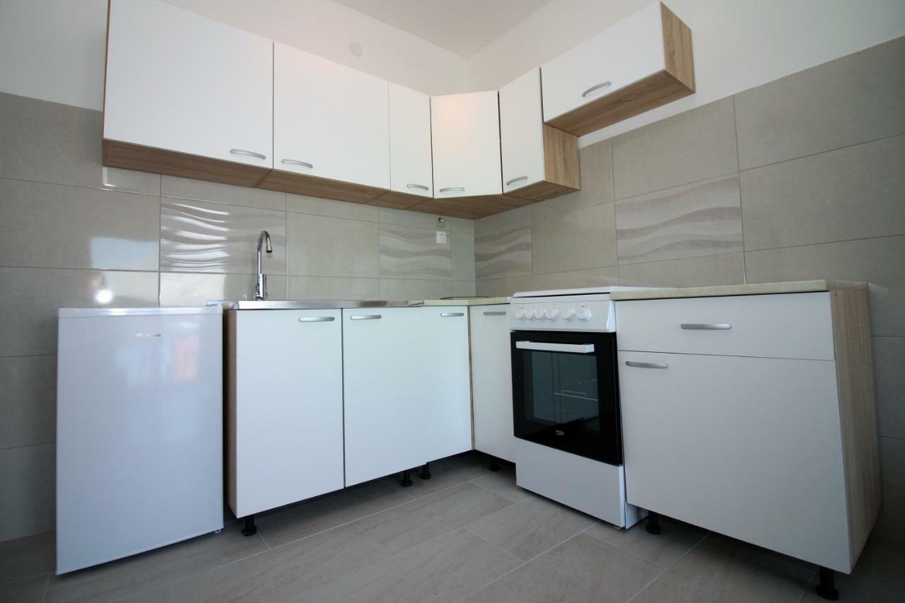 Guesthouse Mila Tisno Buitenkant foto