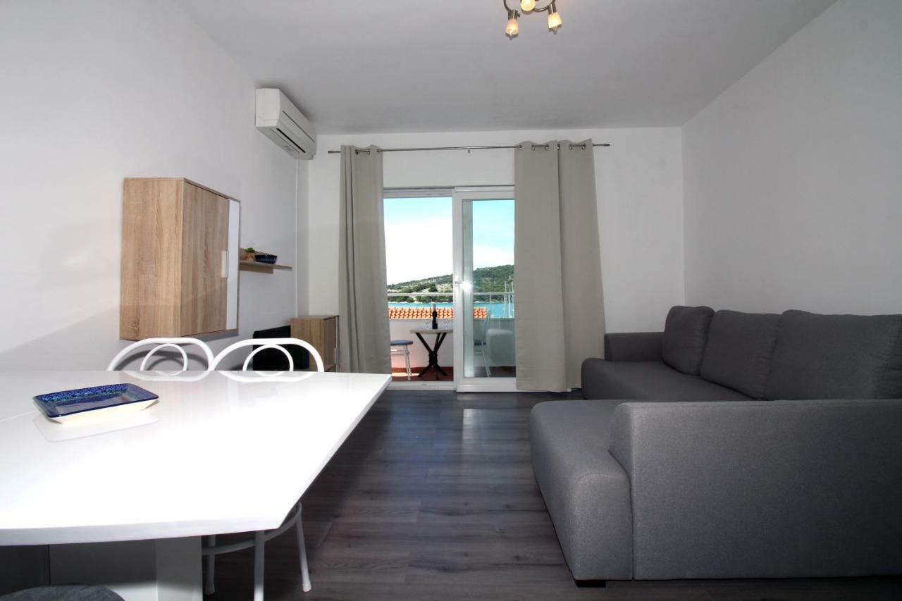 Guesthouse Mila Tisno Buitenkant foto