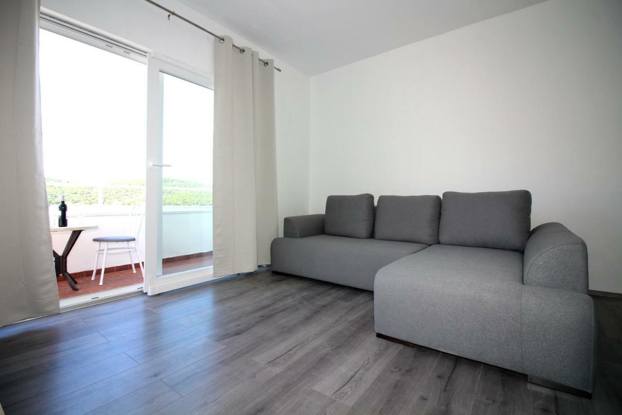Guesthouse Mila Tisno Buitenkant foto