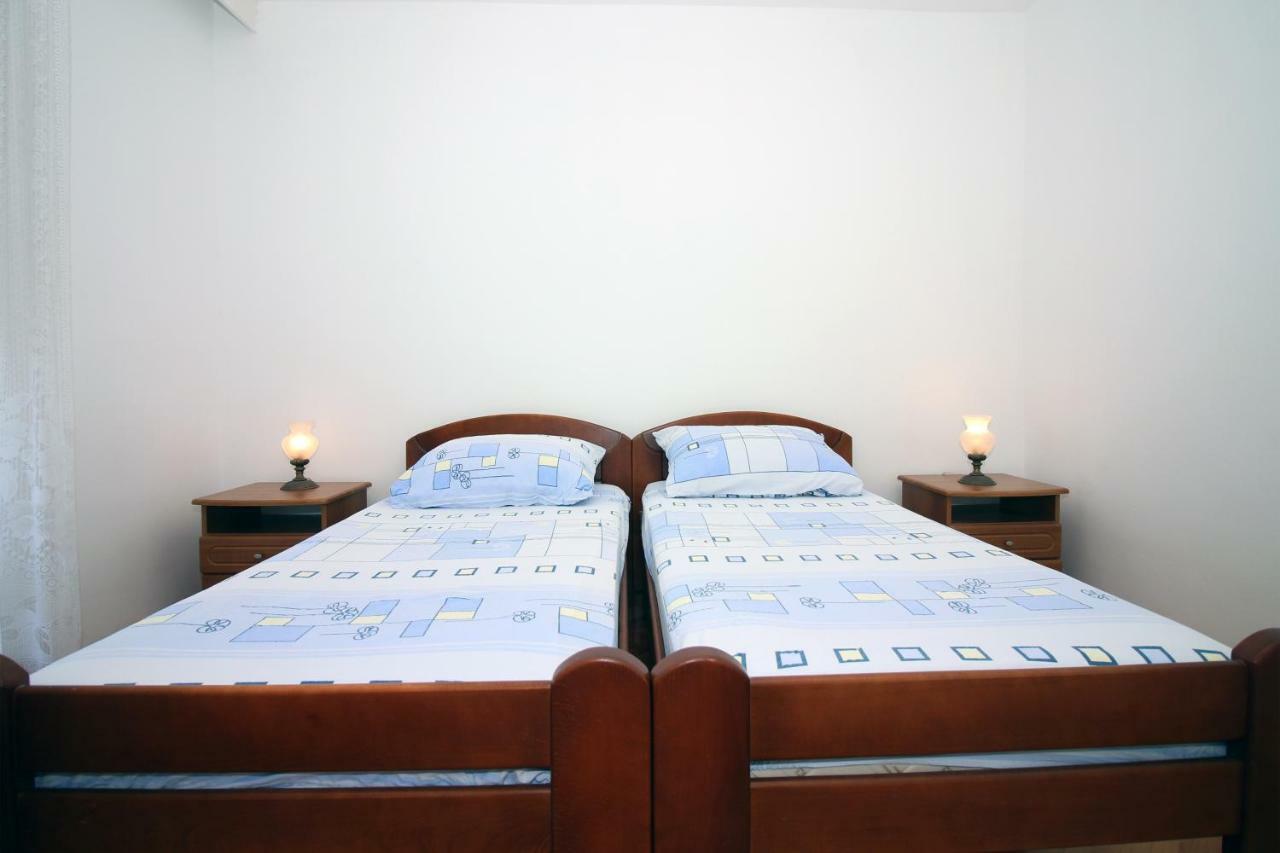 Guesthouse Mila Tisno Buitenkant foto