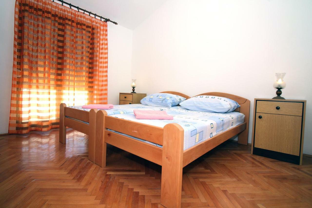 Guesthouse Mila Tisno Buitenkant foto