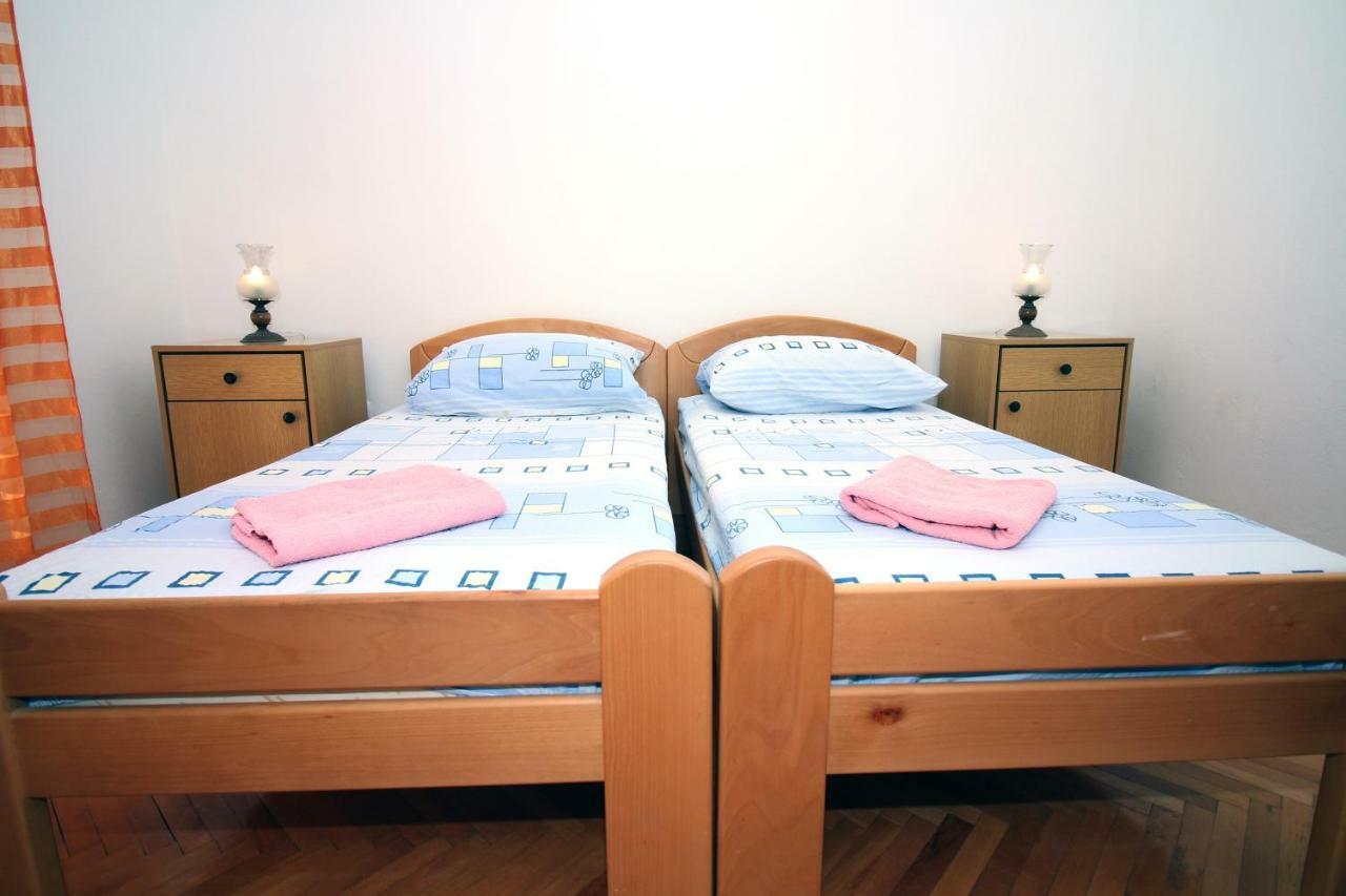 Guesthouse Mila Tisno Buitenkant foto